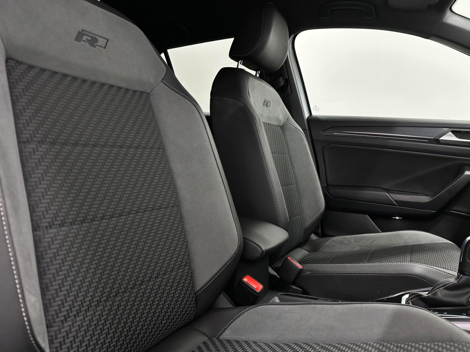 Used Volkswagen T-Roc for sale - 77709516: Photo 32