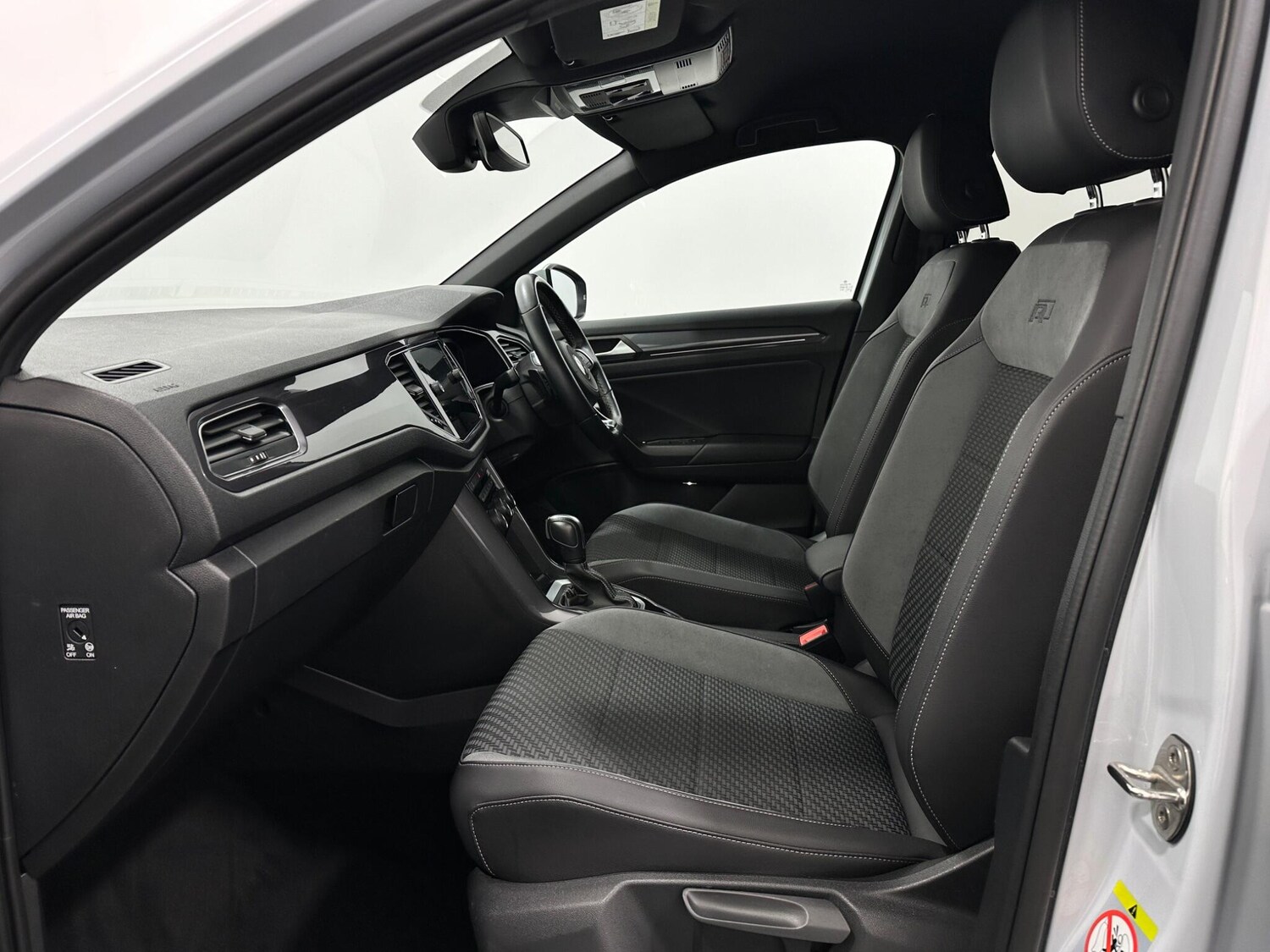 Used Volkswagen T-Roc for sale - 77709516: Photo 35