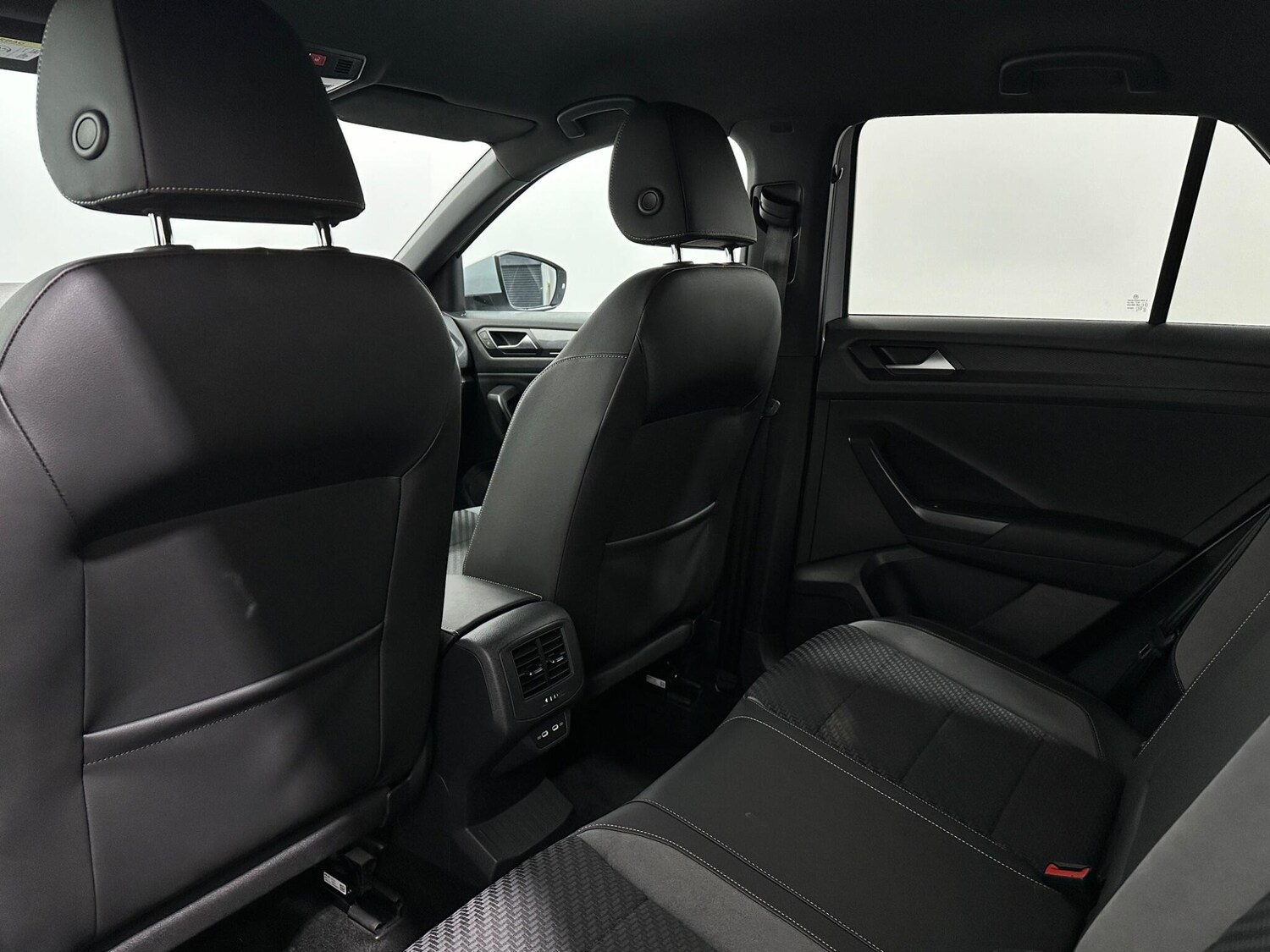 Used Volkswagen T-Roc for sale - 77709516: Photo 39