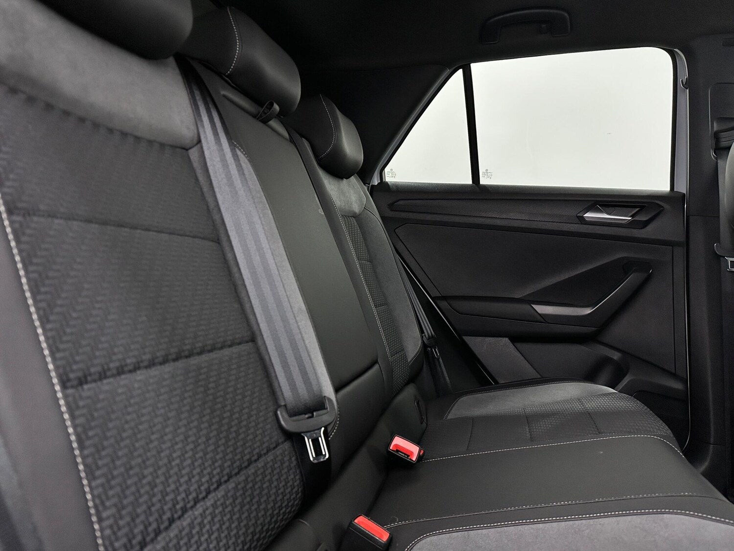 Used Volkswagen T-Roc for sale - 77709516: Photo 43