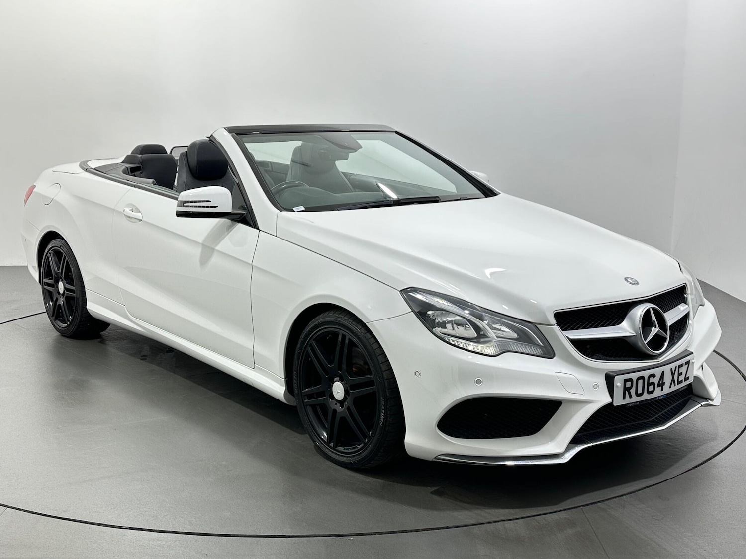 Used Mercedes-Benz E Class 2014 for sale - 76878876: Photo 1