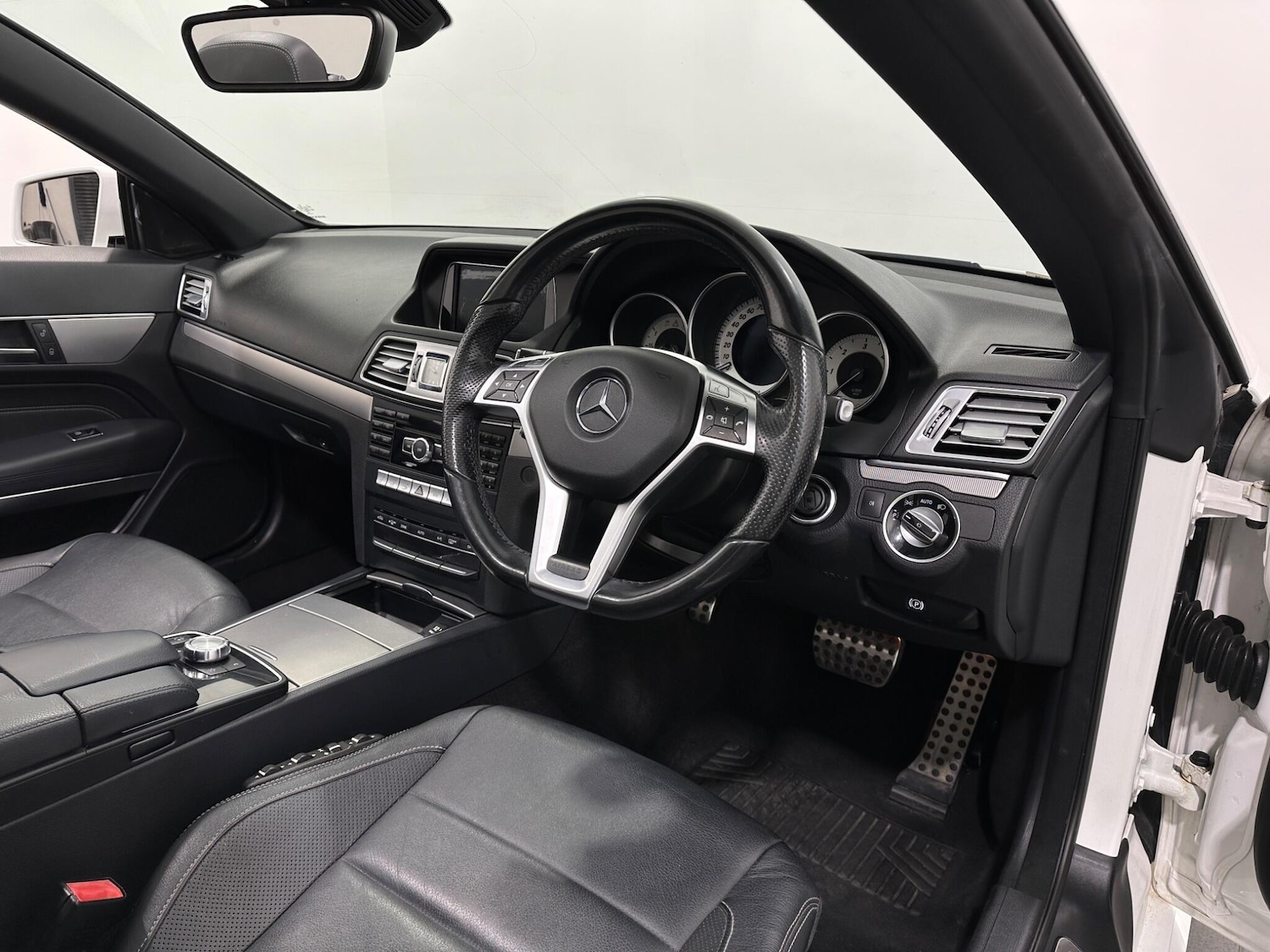 Used Mercedes-Benz E Class 2014 for sale - 76878876: Photo 10