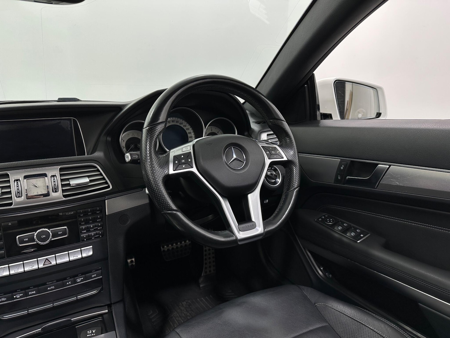 Used Mercedes-Benz E Class 2014 for sale - 76878876: Photo 11