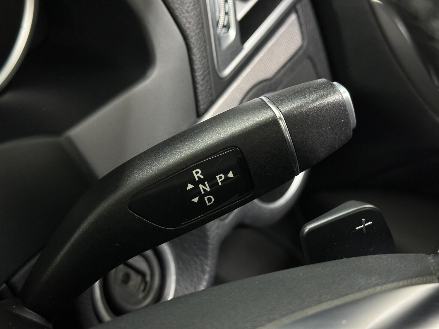 Used Mercedes-Benz E Class 2014 for sale - 76878876: Photo 16