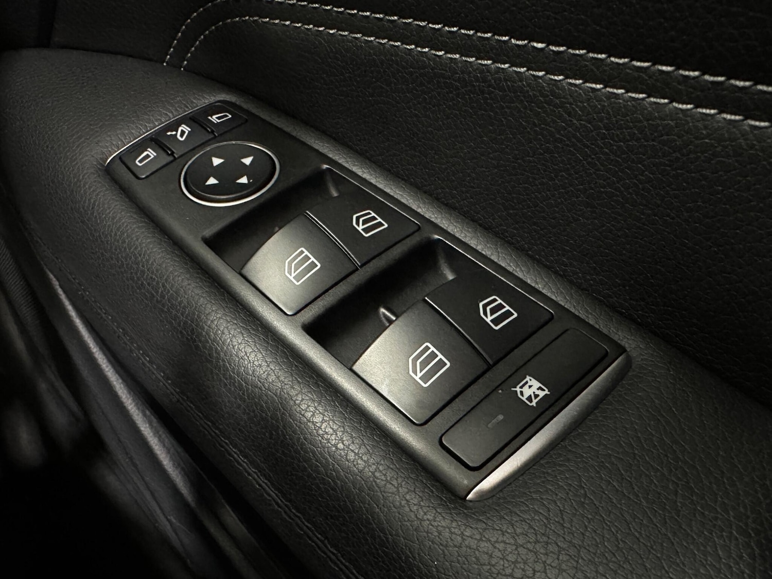 Used Mercedes-Benz E Class 2014 for sale - 76878876: Photo 18