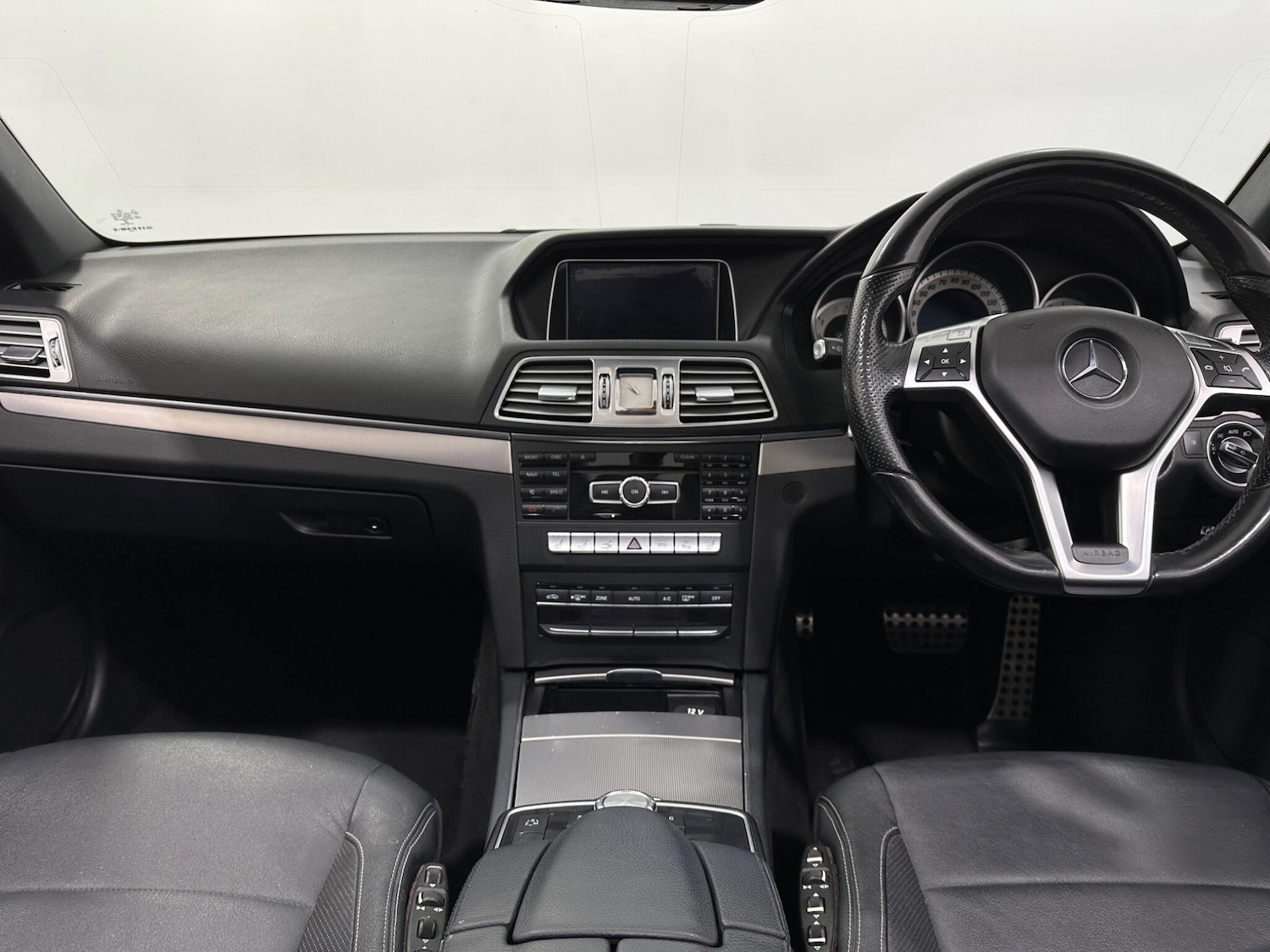 Used Mercedes-Benz E Class 2014 for sale - 76878876: Photo 19