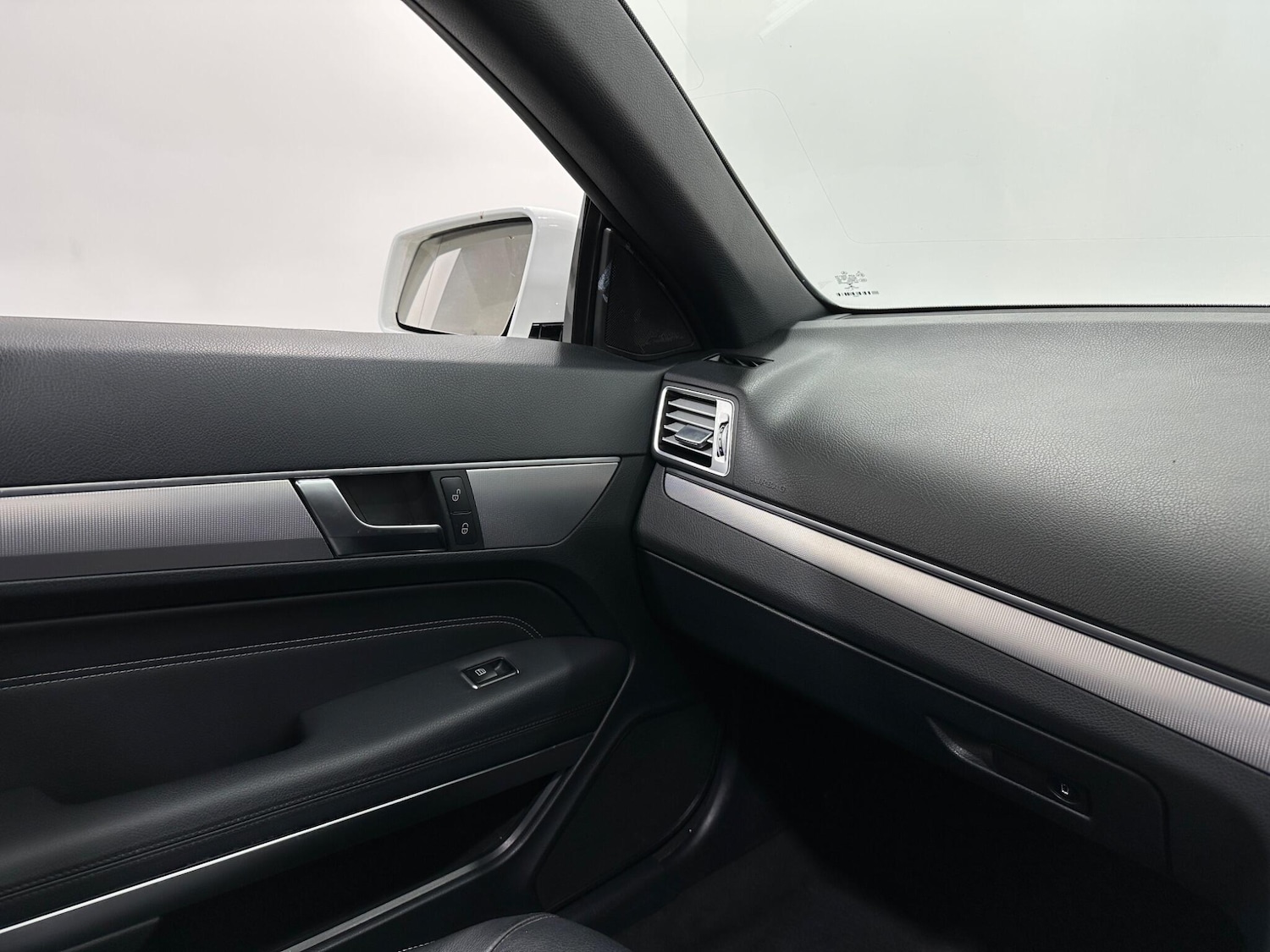 Used Mercedes-Benz E Class 2014 for sale - 76878876: Photo 24