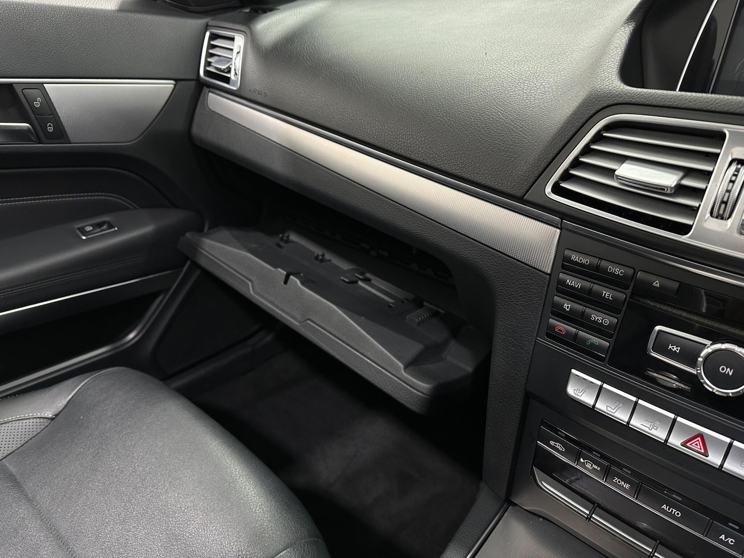 Used Mercedes-Benz E Class 2014 for sale - 76878876: Photo 25