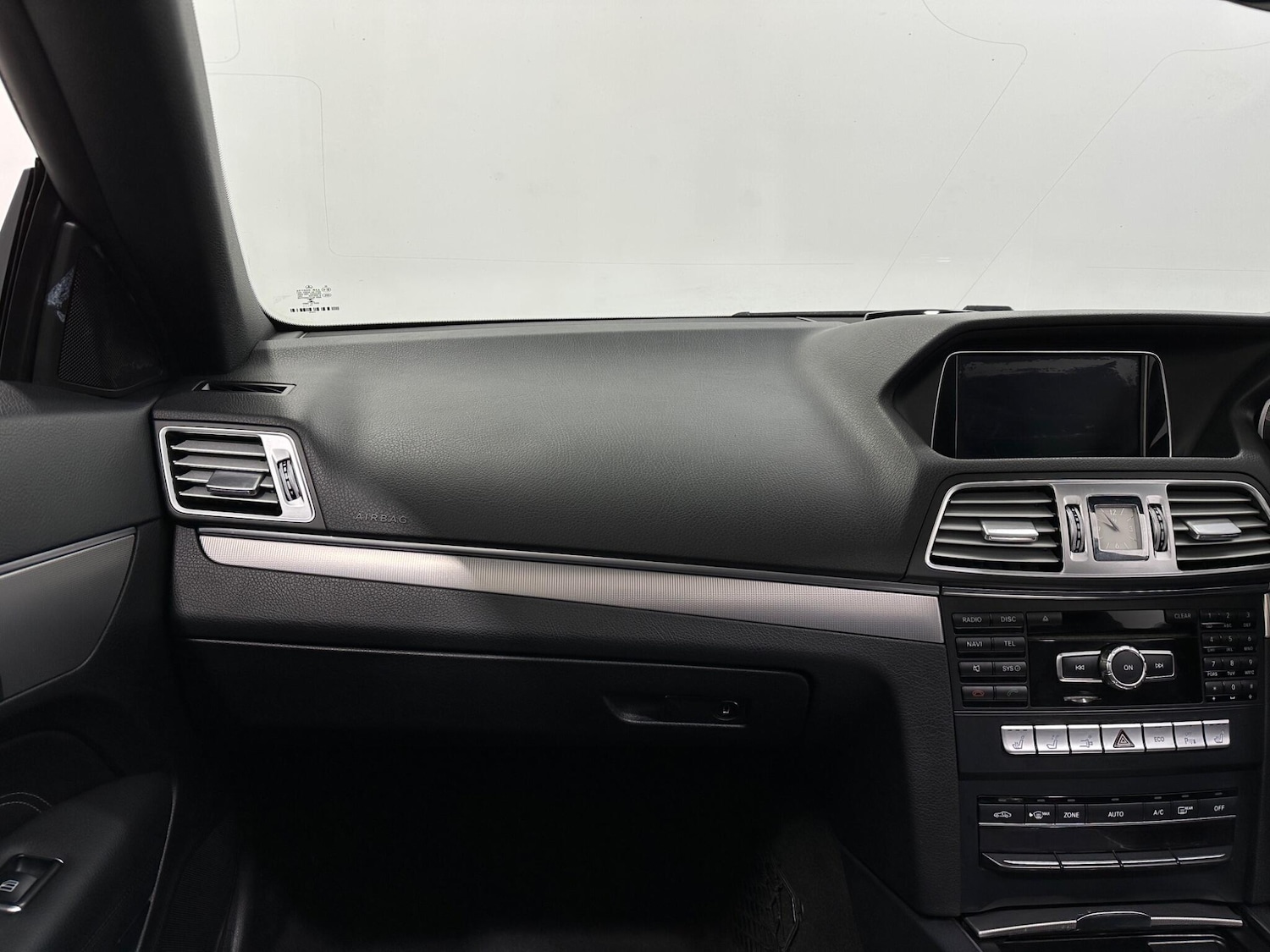 Used Mercedes-Benz E Class 2014 for sale - 76878876: Photo 26