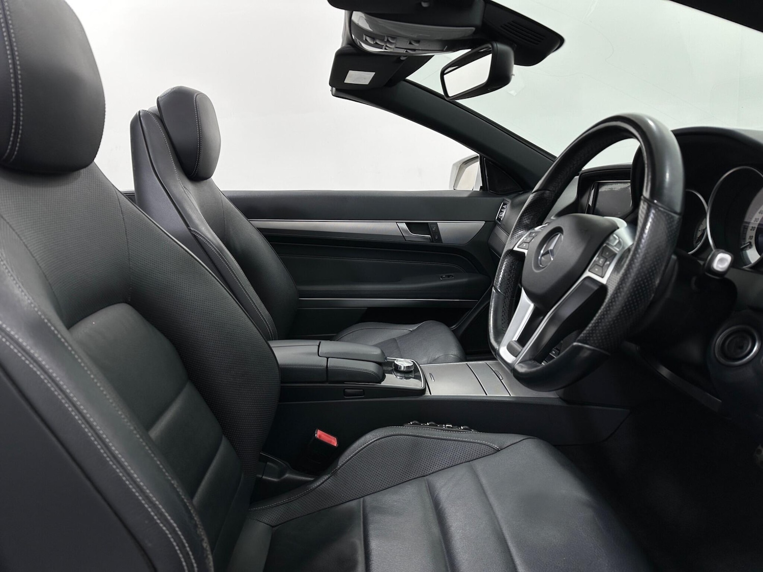 Used Mercedes-Benz E Class 2014 for sale - 76878876: Photo 28