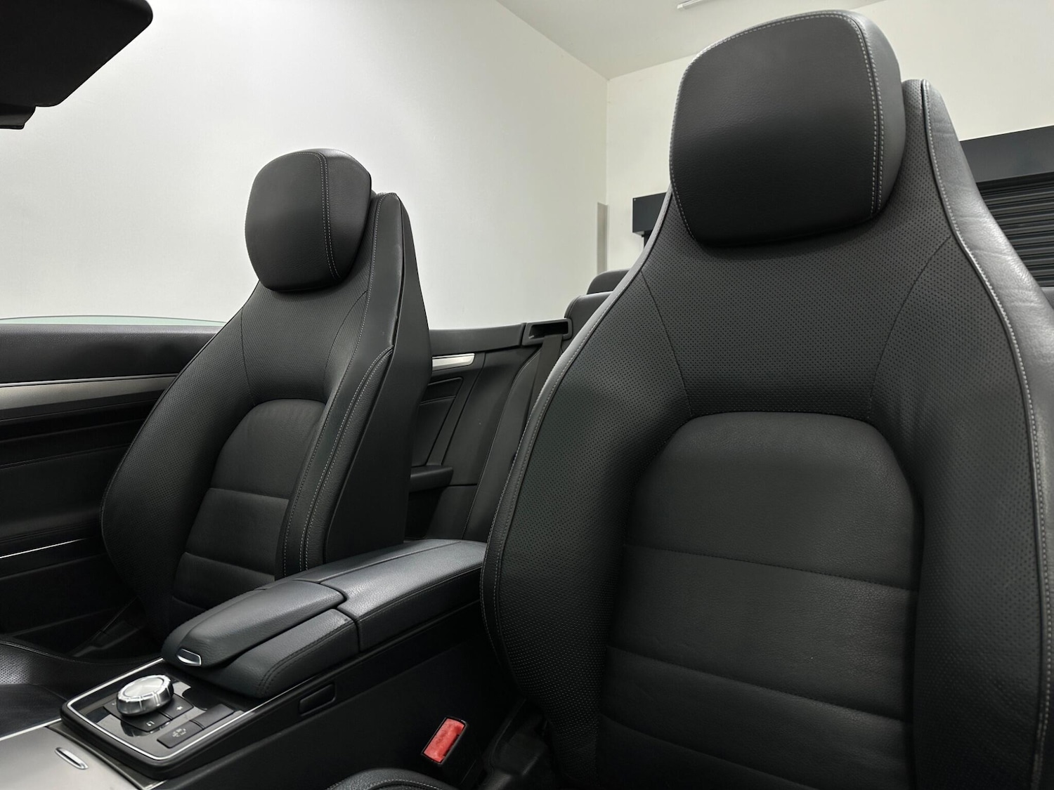 Used Mercedes-Benz E Class 2014 for sale - 76878876: Photo 32