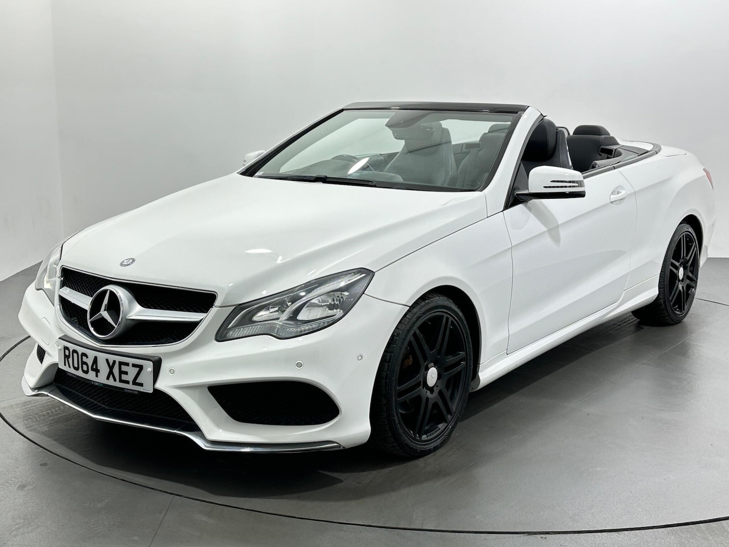 Used Mercedes-Benz E Class 2014 for sale - 76878876: Photo 4