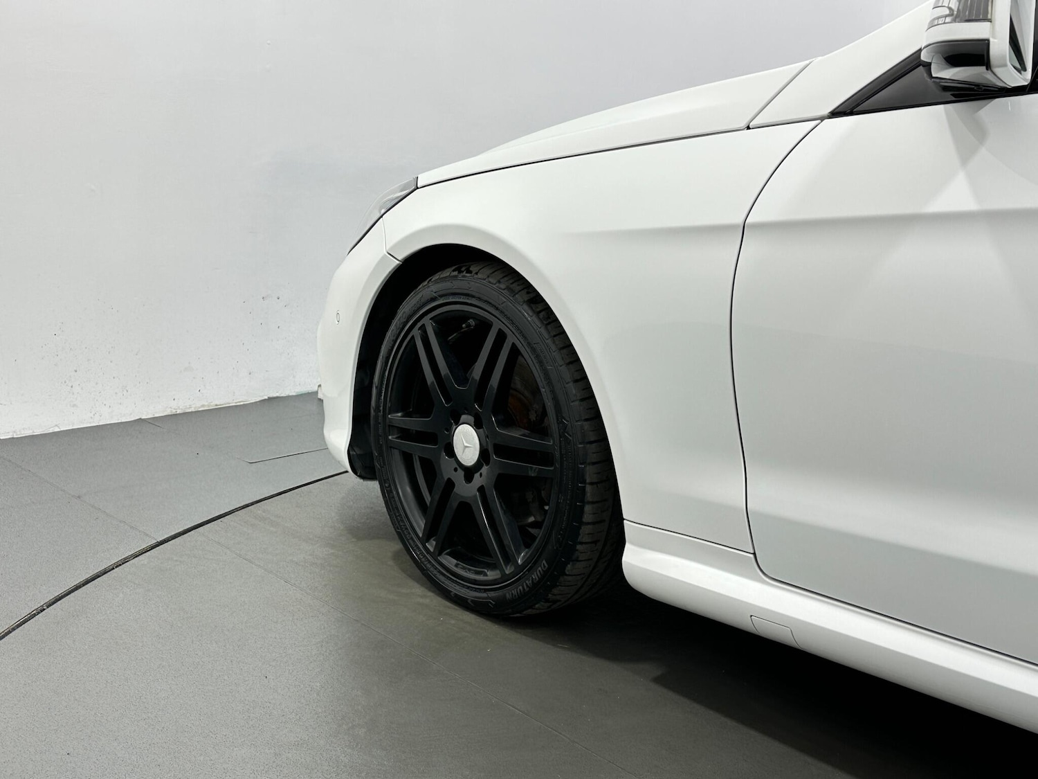 Used Mercedes-Benz E Class 2014 for sale - 76878876: Photo 40