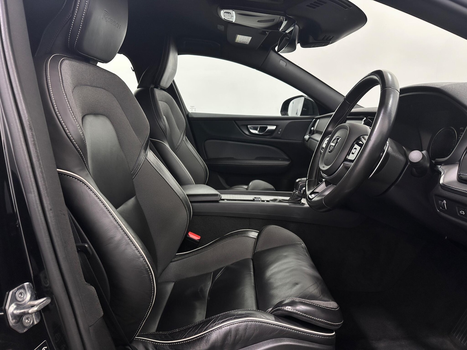 Used Volvo S60 2020 for sale - 77683518: Photo 29