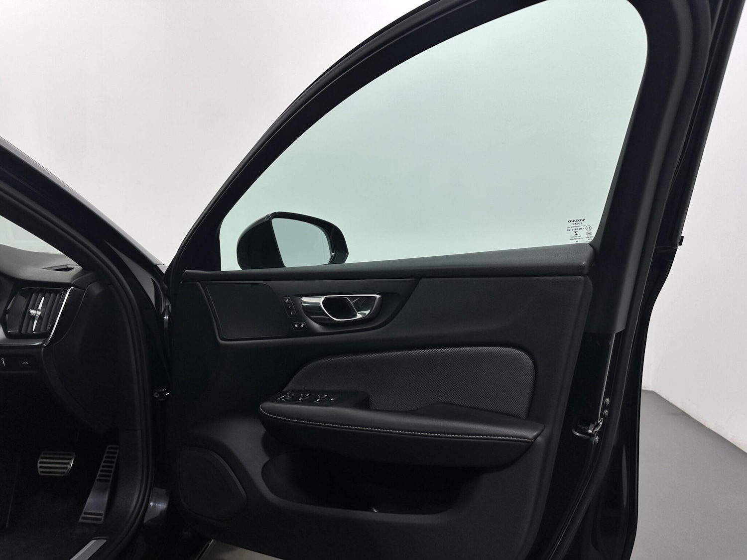 Used Volvo S60 2020 for sale - 77683518: Photo 32