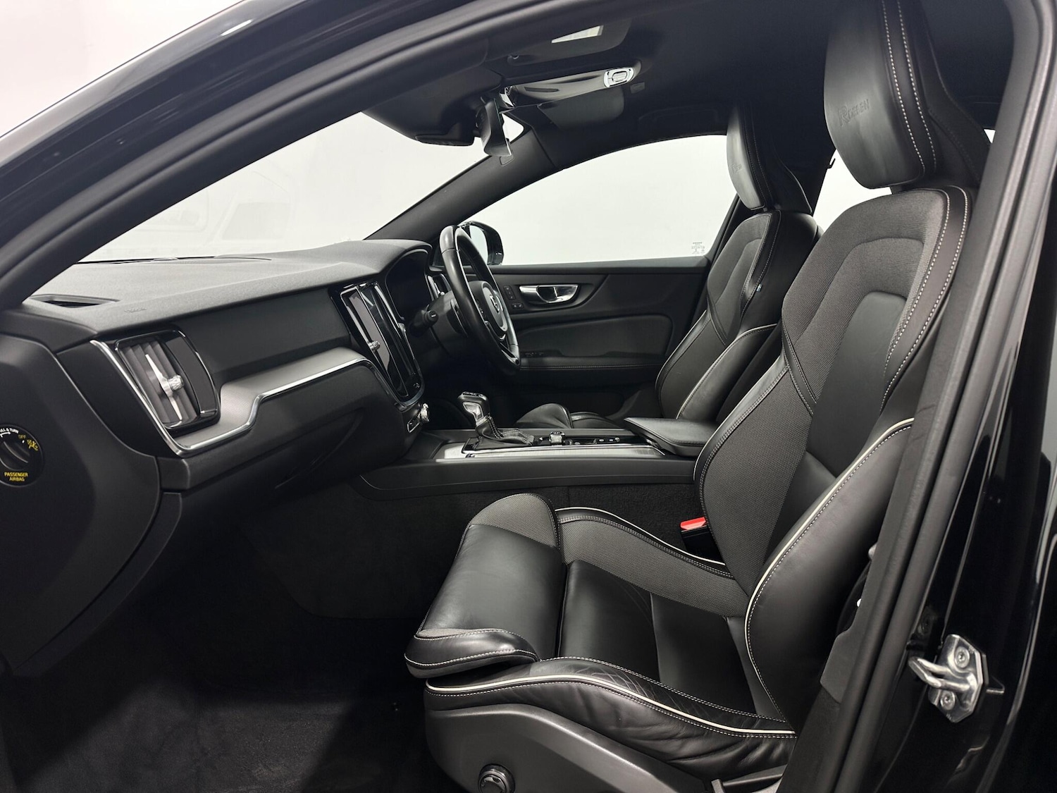 Used Volvo S60 2020 for sale - 77683518: Photo 33