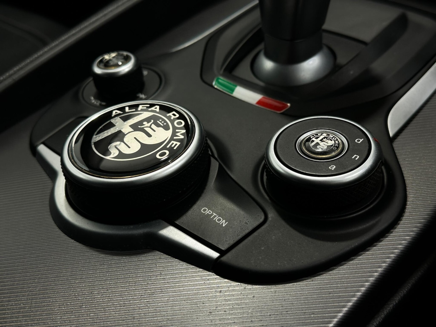 Used Alfa Romeo Giulia 2017 for sale - 77784007: Photo 21