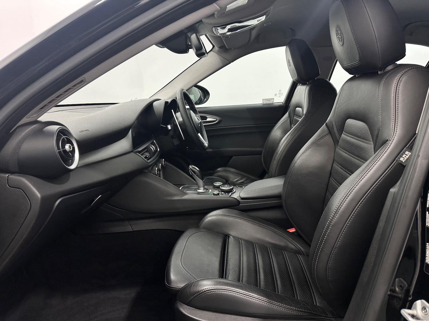 Used Alfa Romeo Giulia 2017 for sale - 77784007: Photo 34