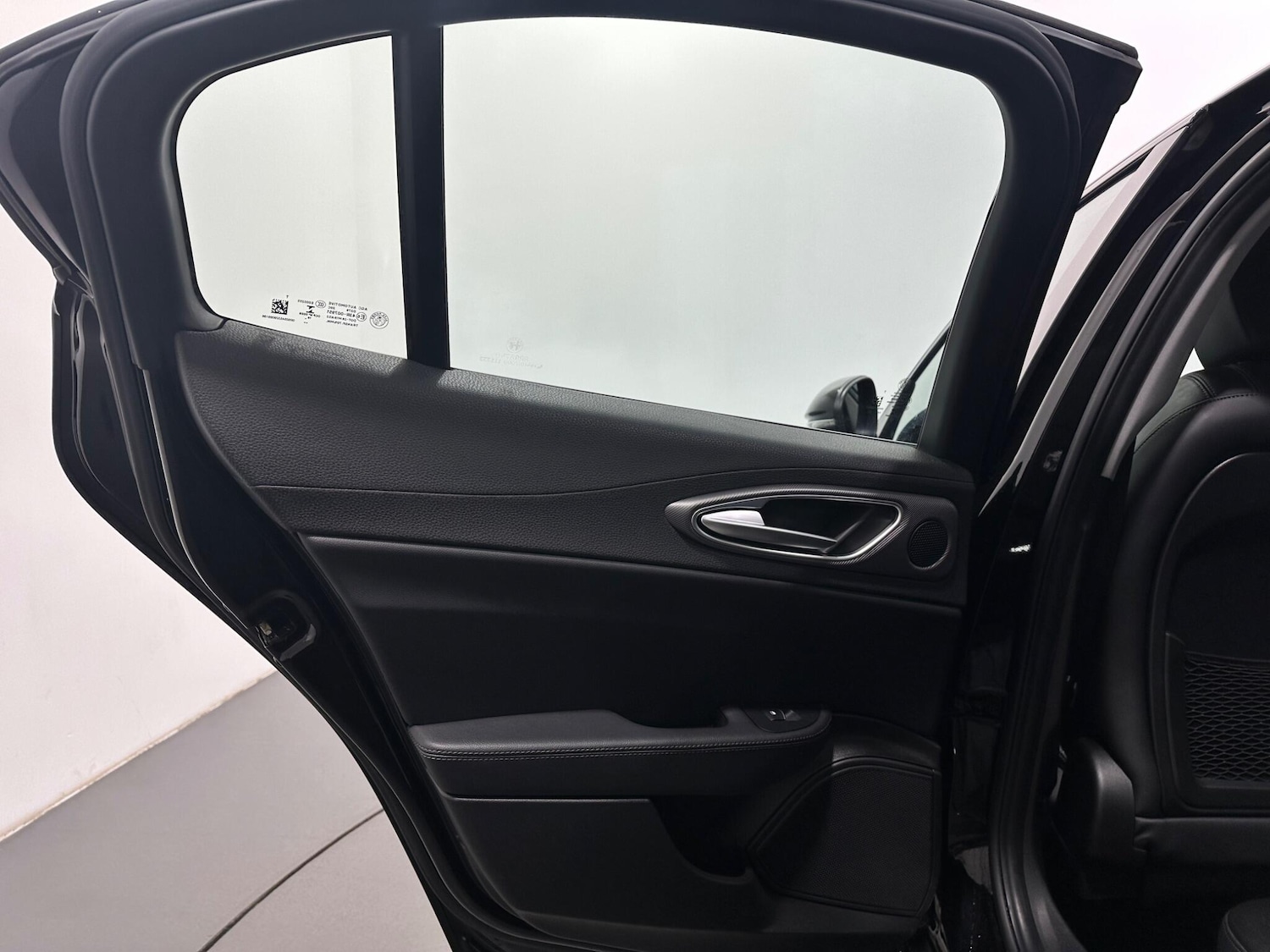 Used Alfa Romeo Giulia 2017 for sale - 77784007: Photo 40