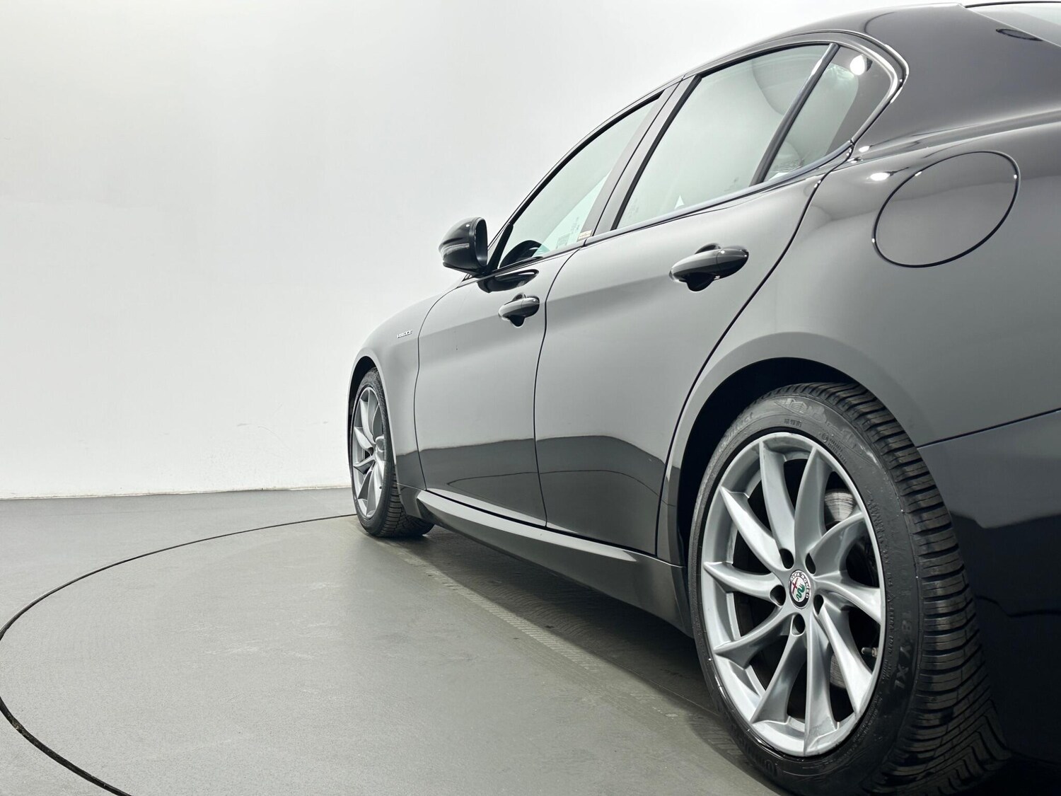 Used Alfa Romeo Giulia 2017 for sale - 77784007: Photo 47