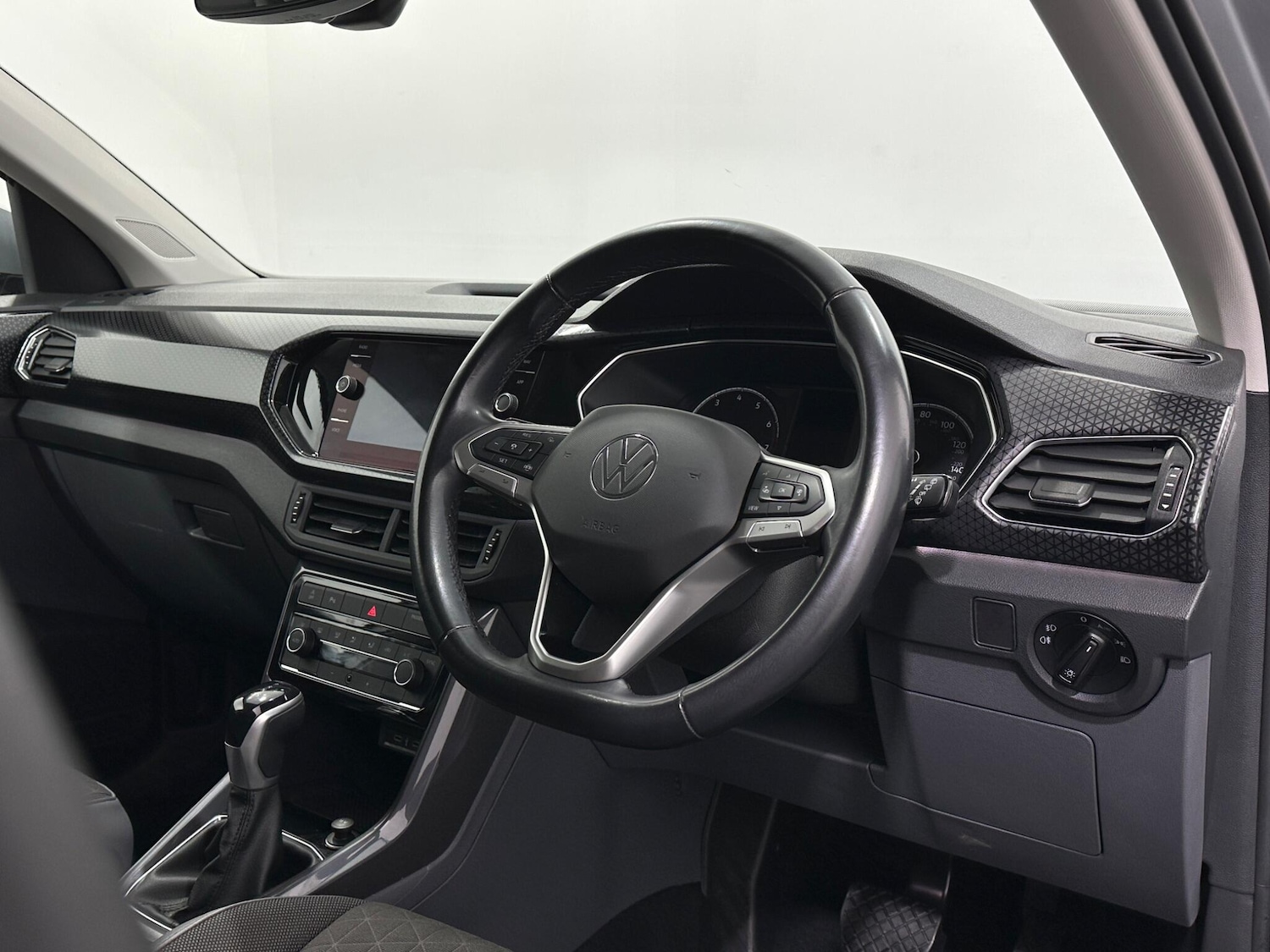 Used Volkswagen T-Cross 2021 for sale - 76878628: Photo 10