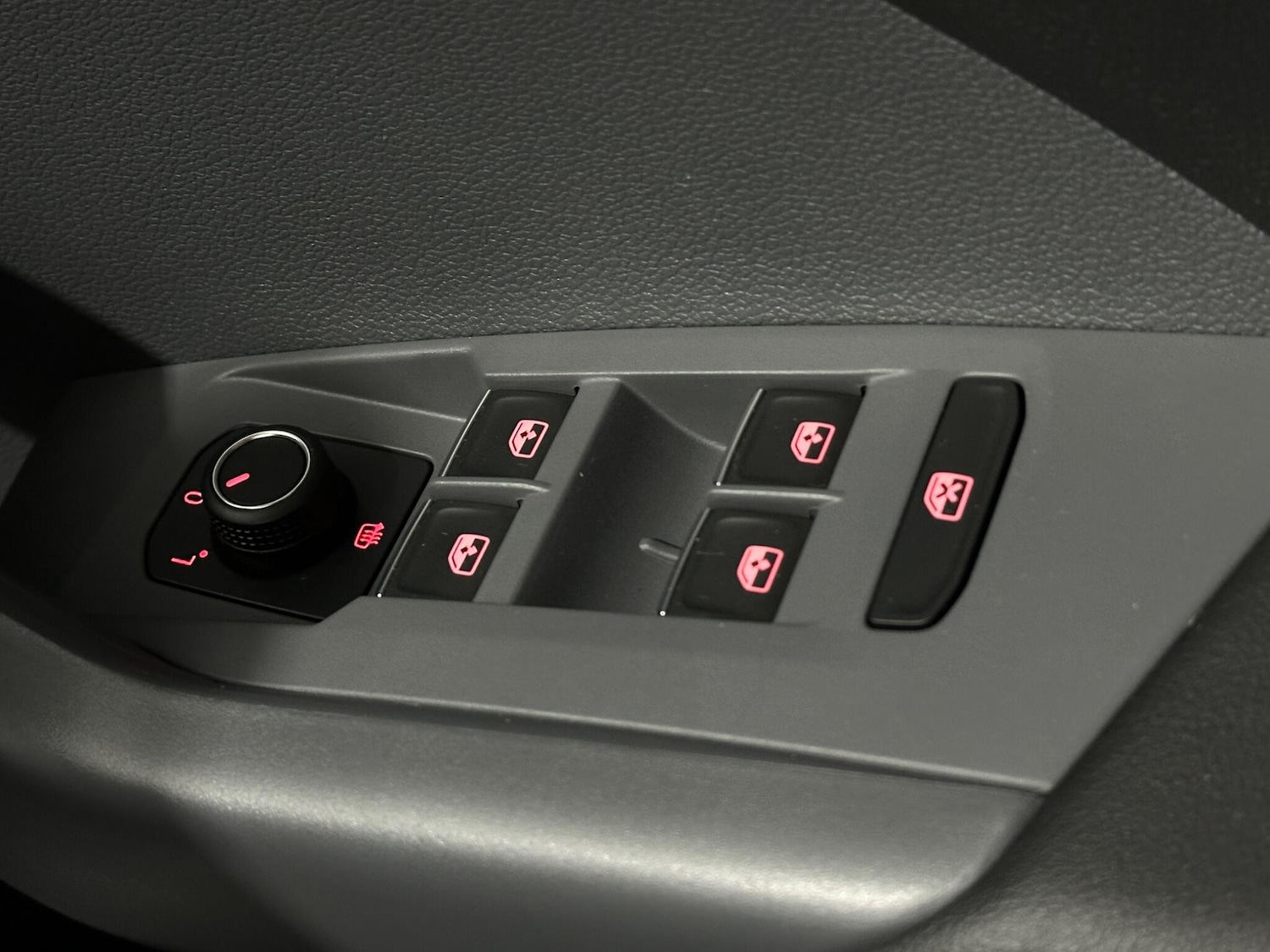 Used Volkswagen T-Cross 2021 for sale - 76878628: Photo 18