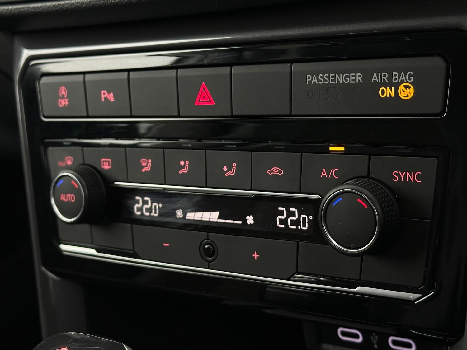 Used Volkswagen T-Cross 2021 for sale - 76878628: Photo 20