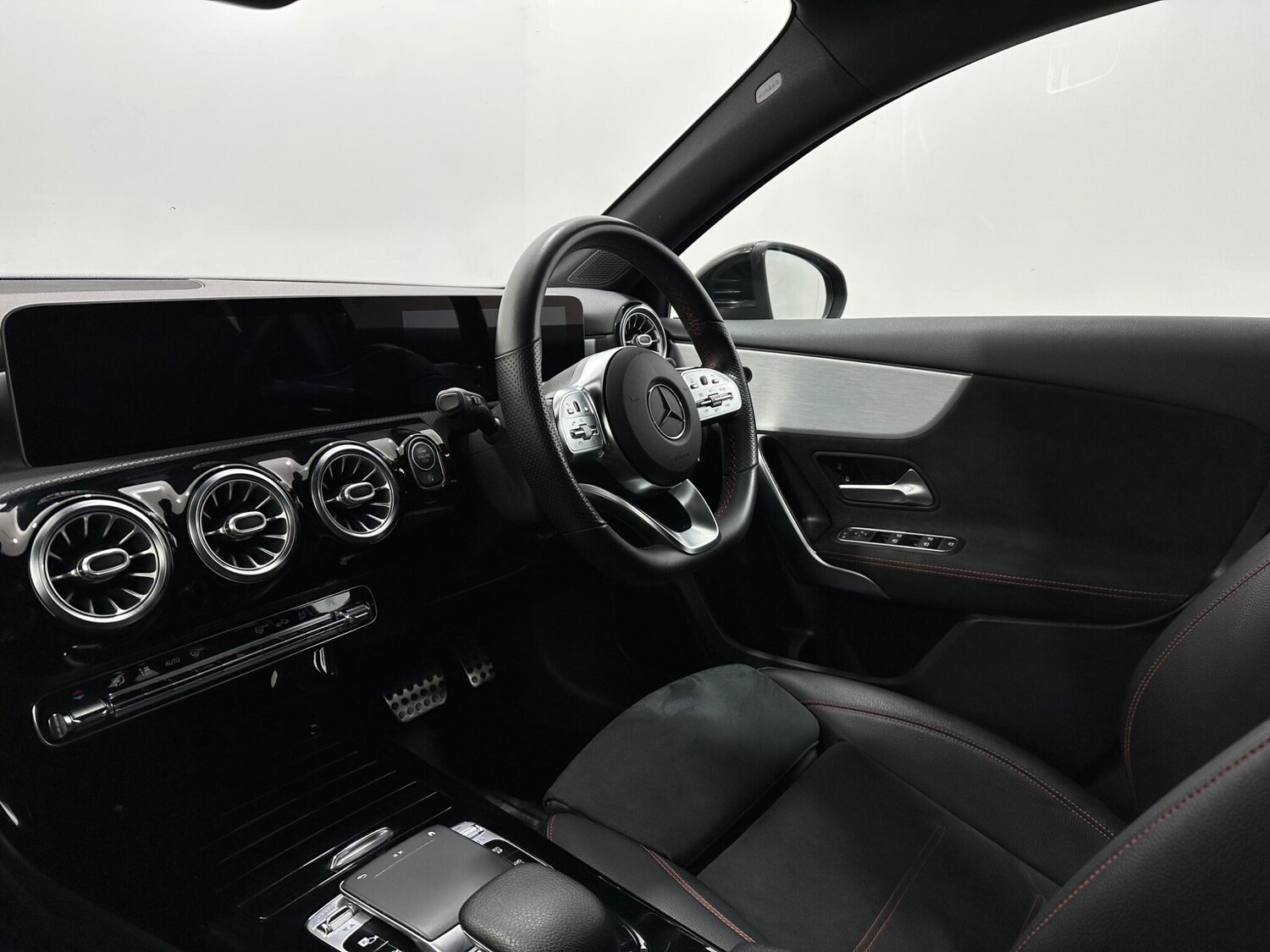 Used Mercedes-Benz A-Class 2019 for sale - 78033983: Photo 32