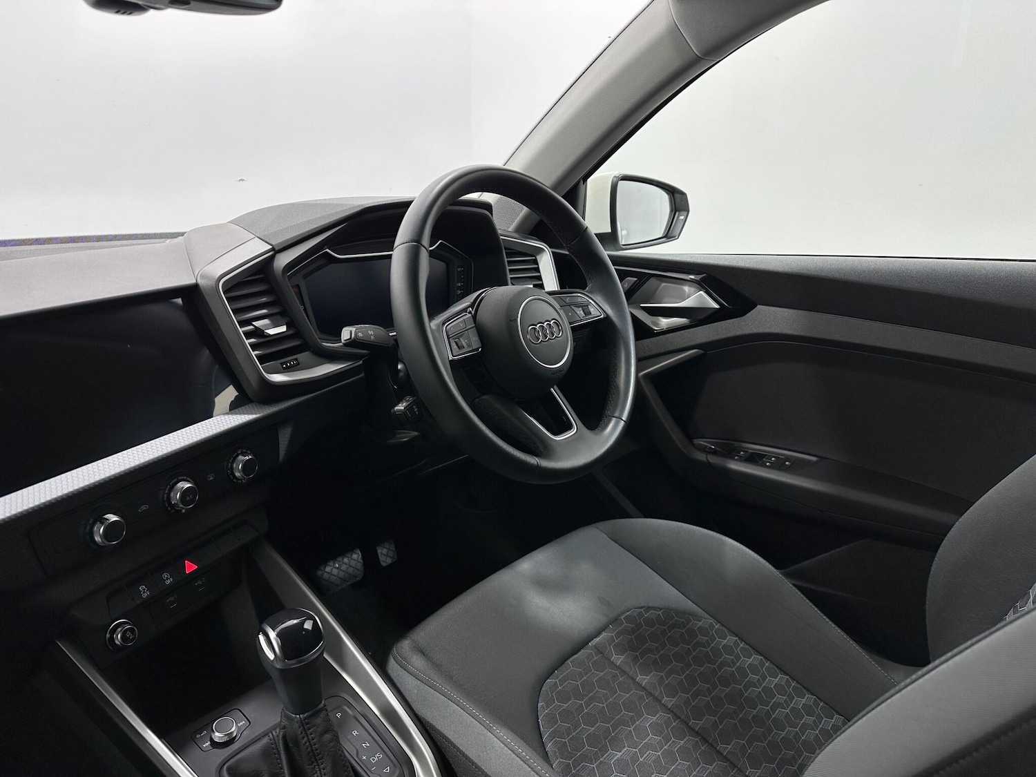 Used Audi A1 2023 for sale - 76898508: Photo 25