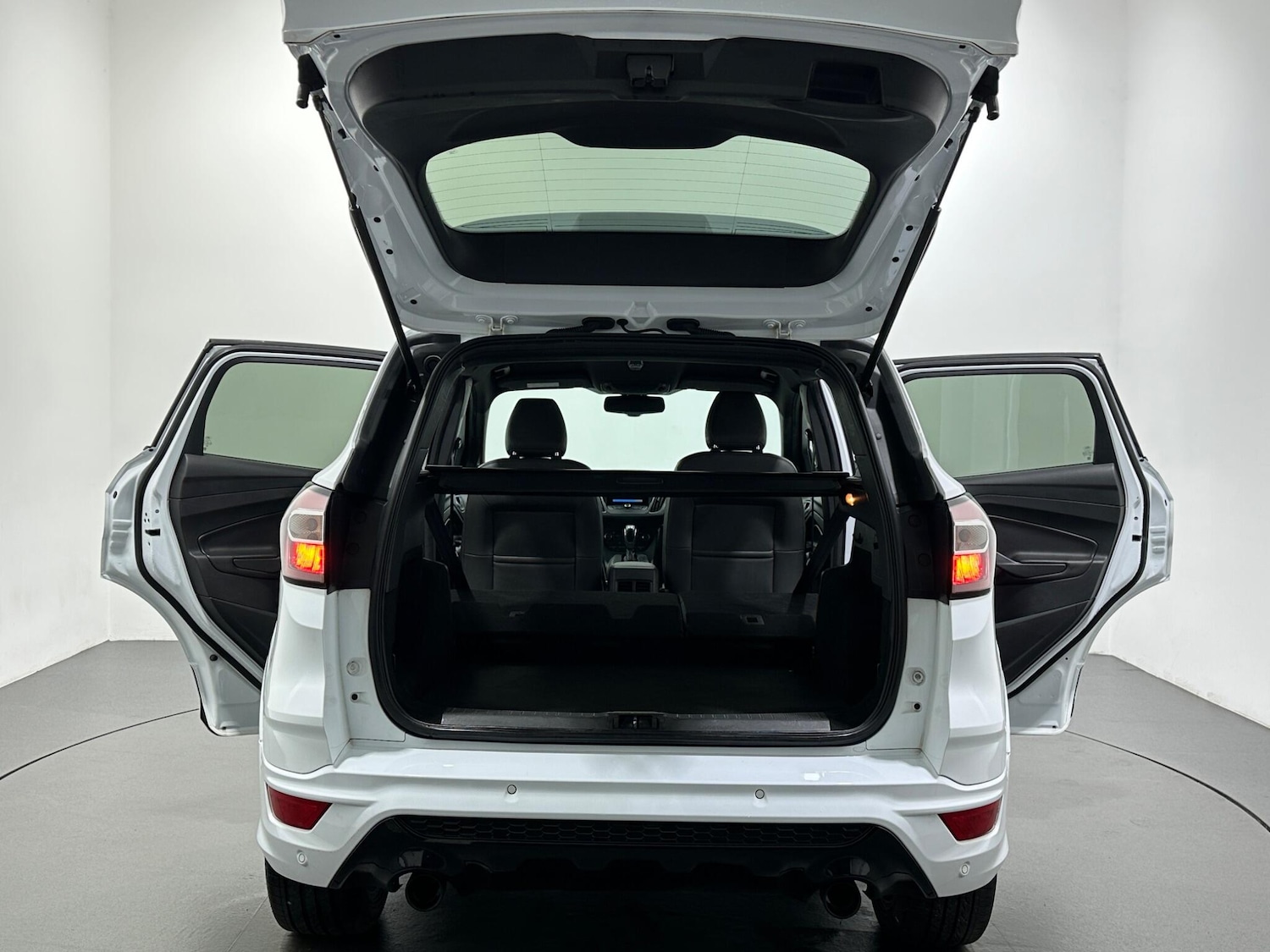 Used Ford Kuga 2018 for sale - 76878976: Photo 40