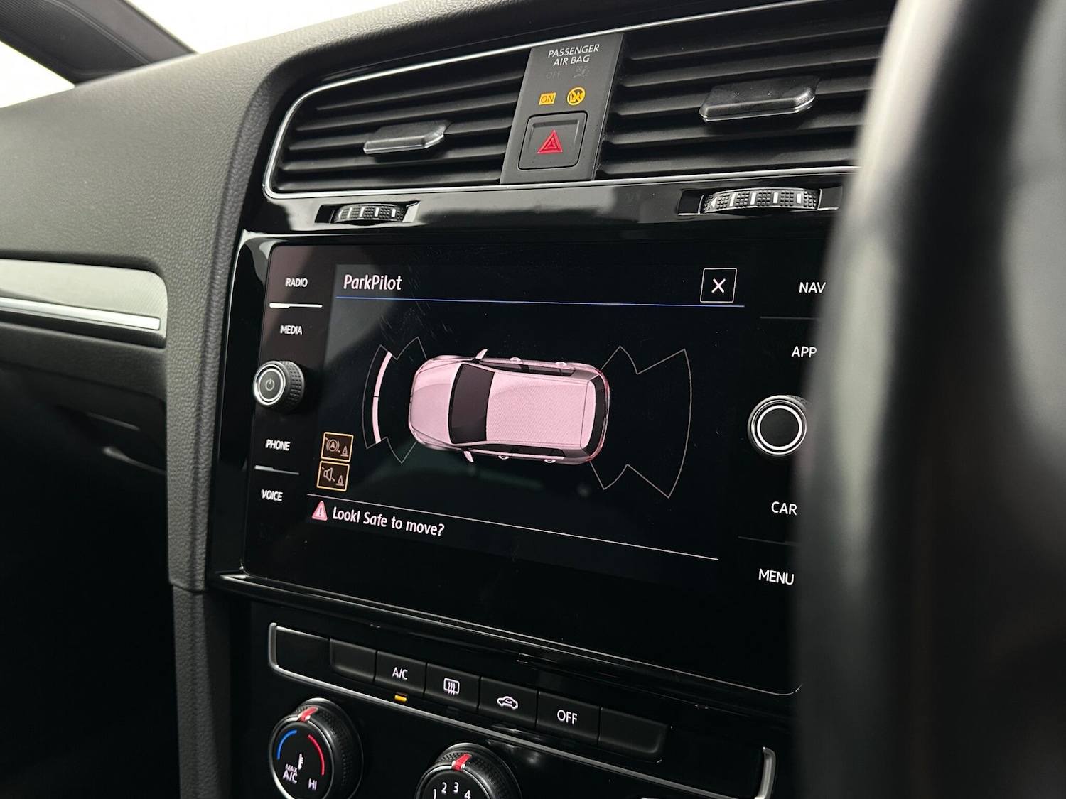 Used Volkswagen Golf 2019 for sale - 77377582: Photo 24