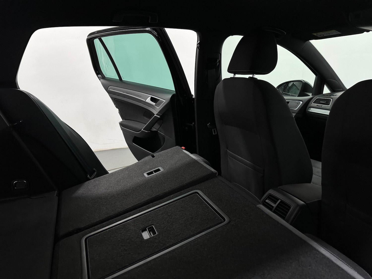 Used Volkswagen Golf 2019 for sale - 77377582: Photo 47