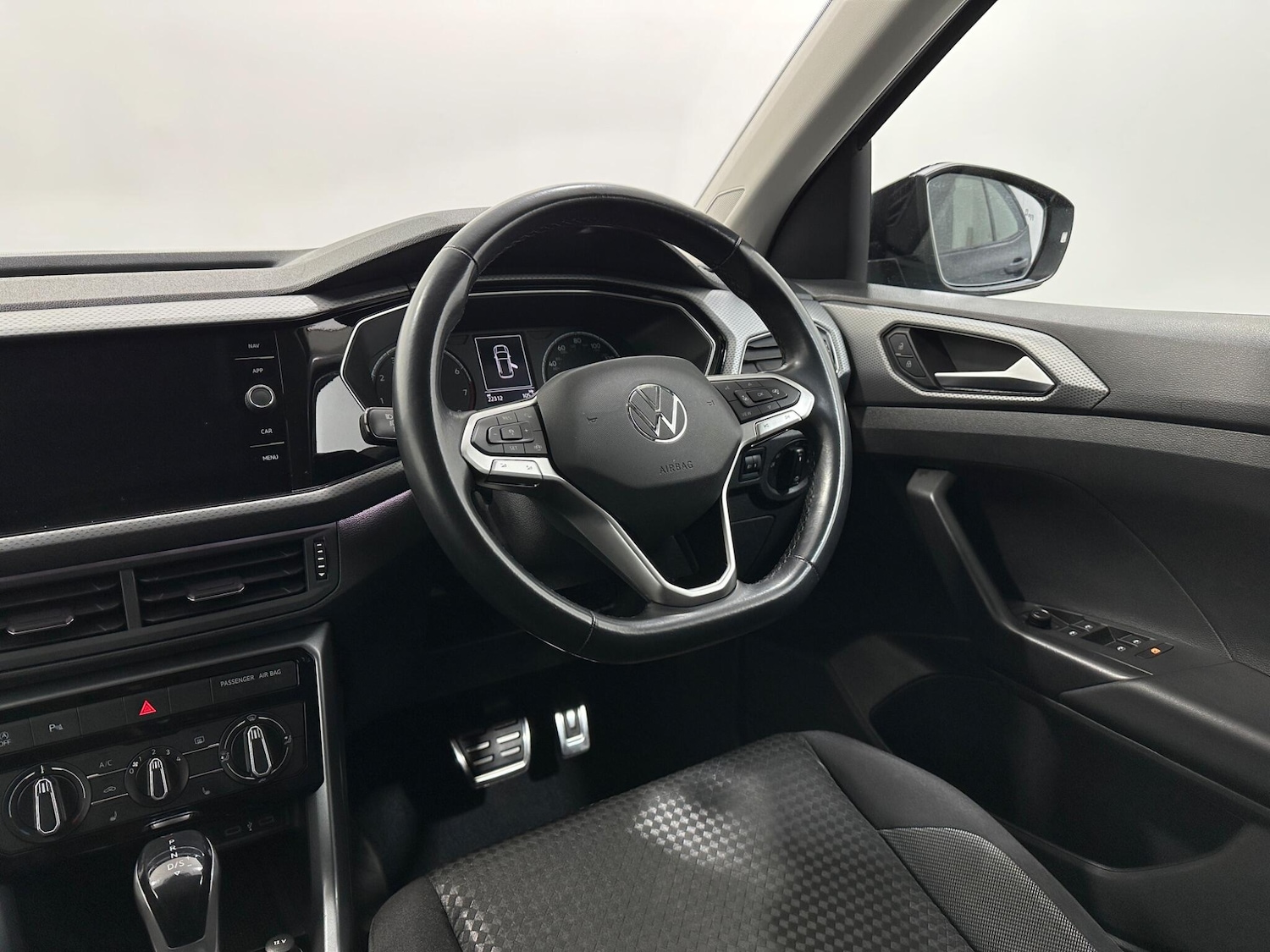 Used Volkswagen T-Cross 2022 for sale - 78171106: Photo 11