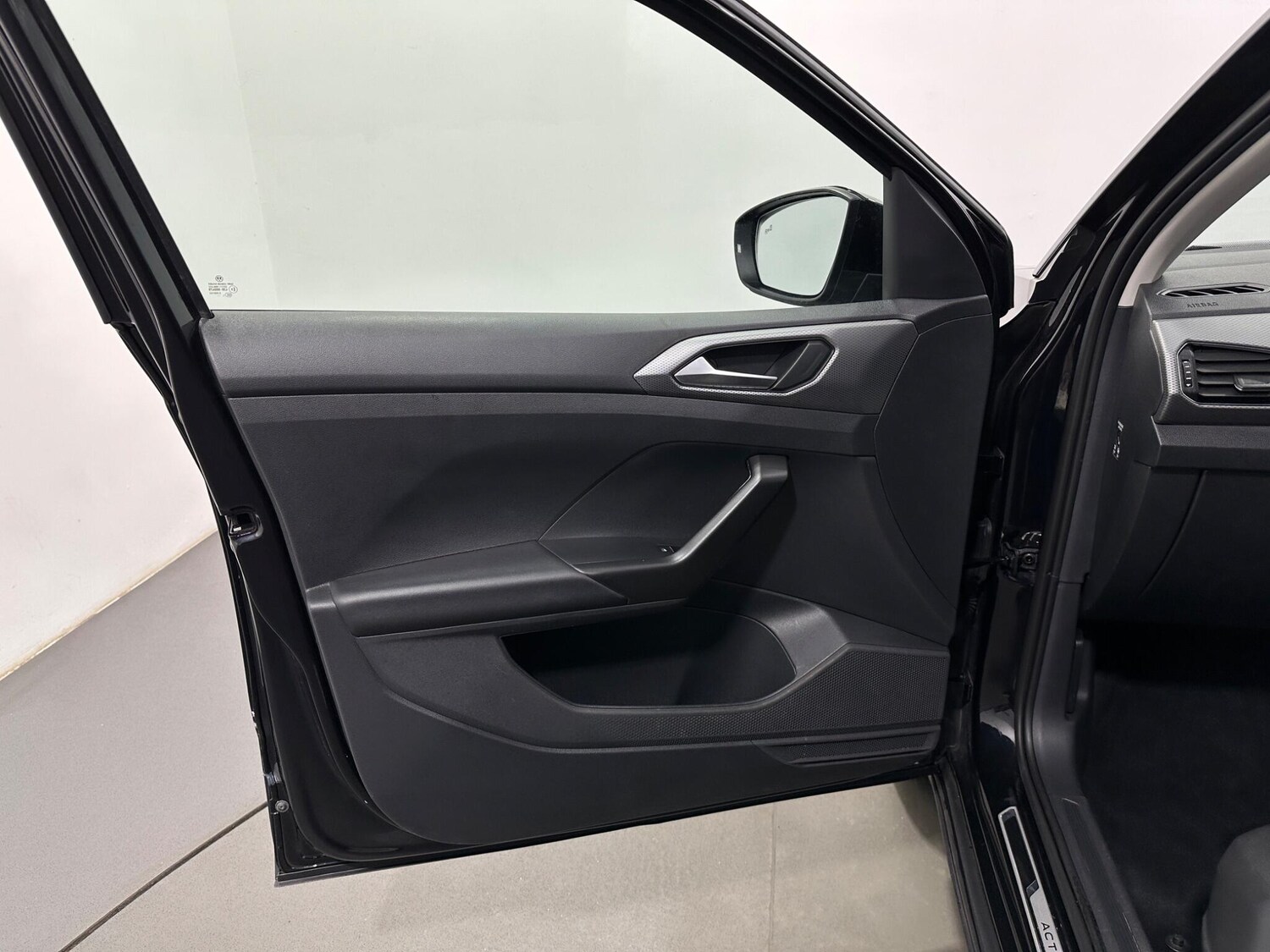 Used Volkswagen T-Cross 2022 for sale - 78171106: Photo 36