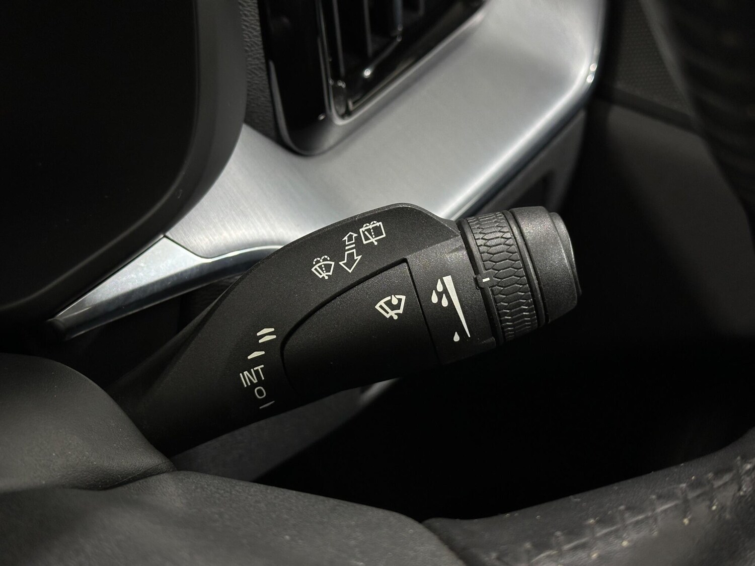 Used Volvo XC60 2021 for sale - 76878921: Photo 16