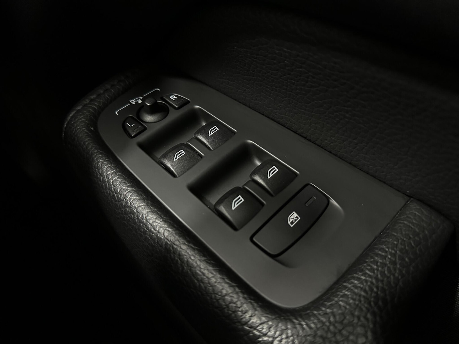 Used Volvo XC60 2021 for sale - 76878921: Photo 18