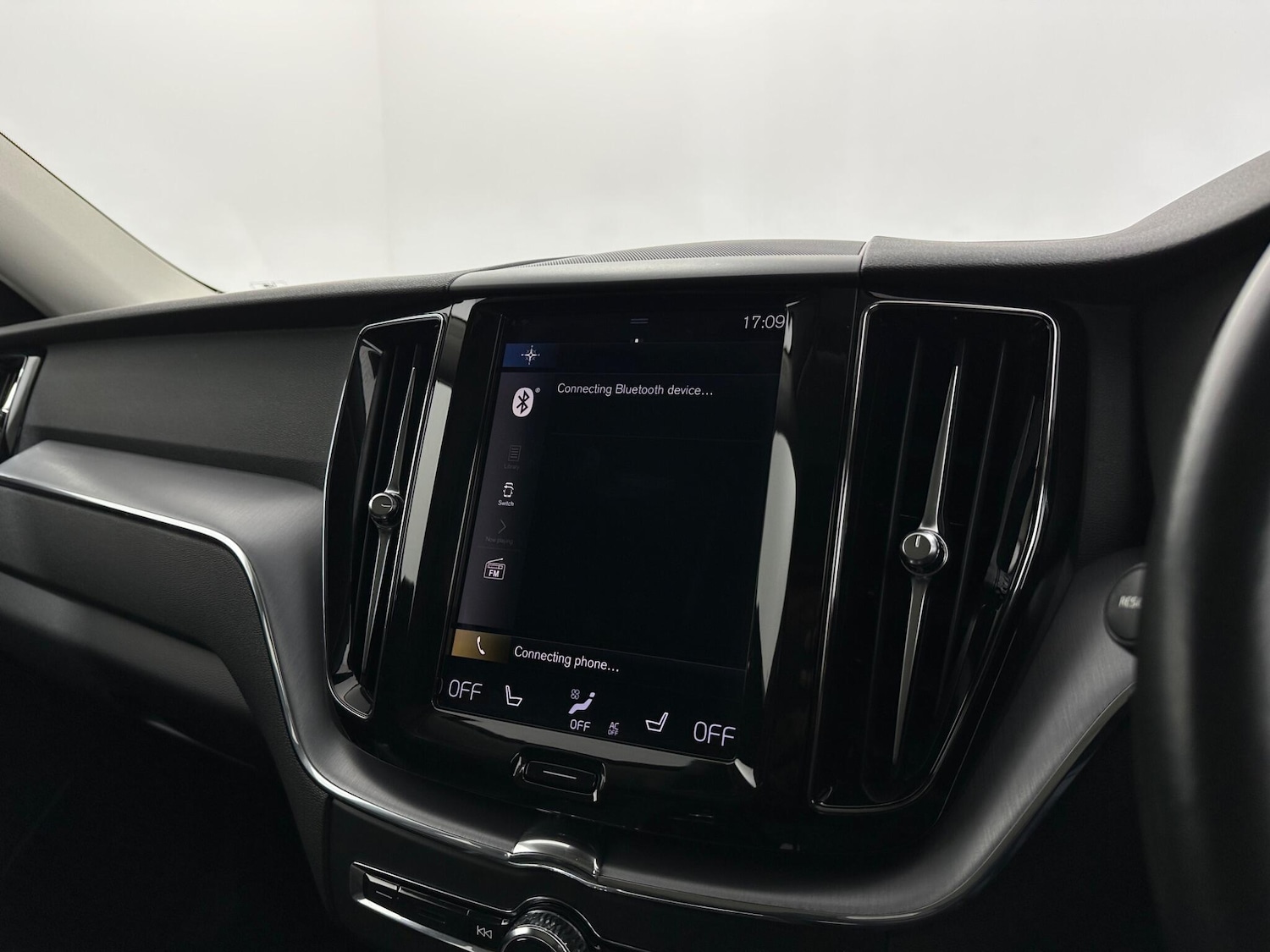 Used Volvo XC60 2021 for sale - 76878921: Photo 24