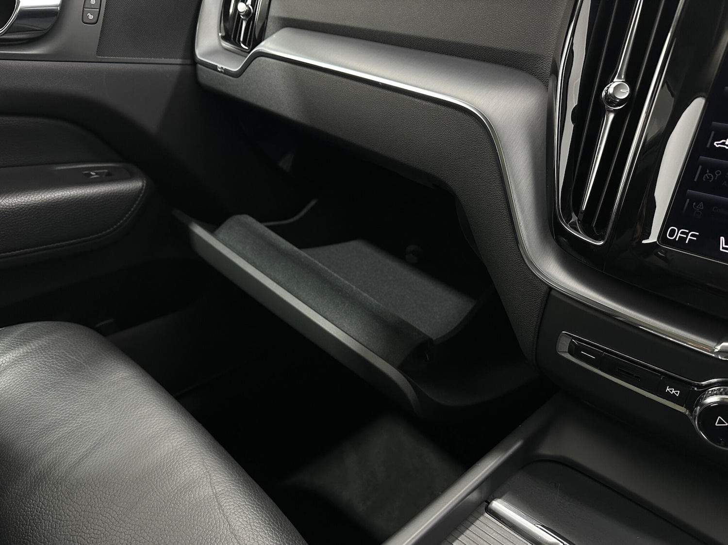 Used Volvo XC60 2021 for sale - 76878921: Photo 27