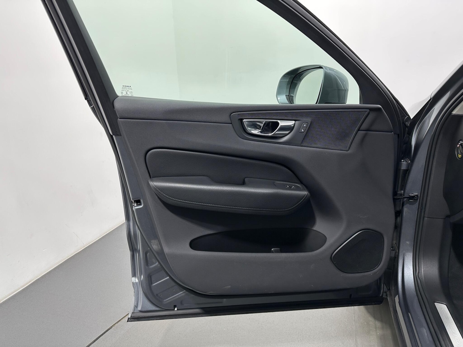 Used Volvo XC60 2021 for sale - 76878921: Photo 35