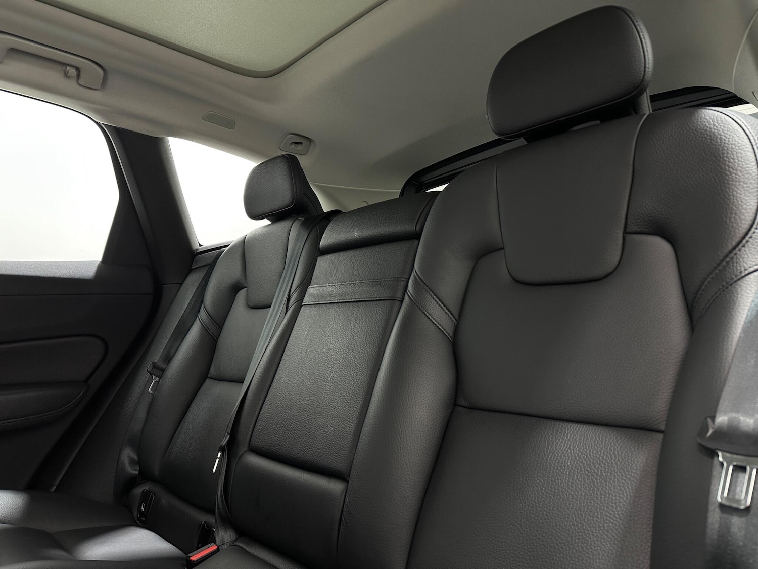 Used Volvo XC60 2021 for sale - 76878921: Photo 38