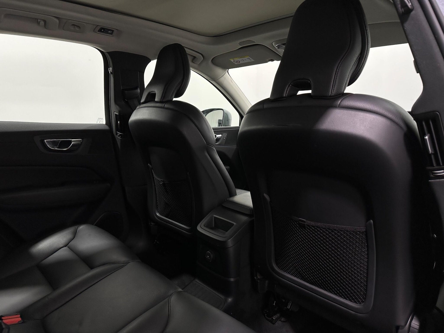 Used Volvo XC60 2021 for sale - 76878921: Photo 40