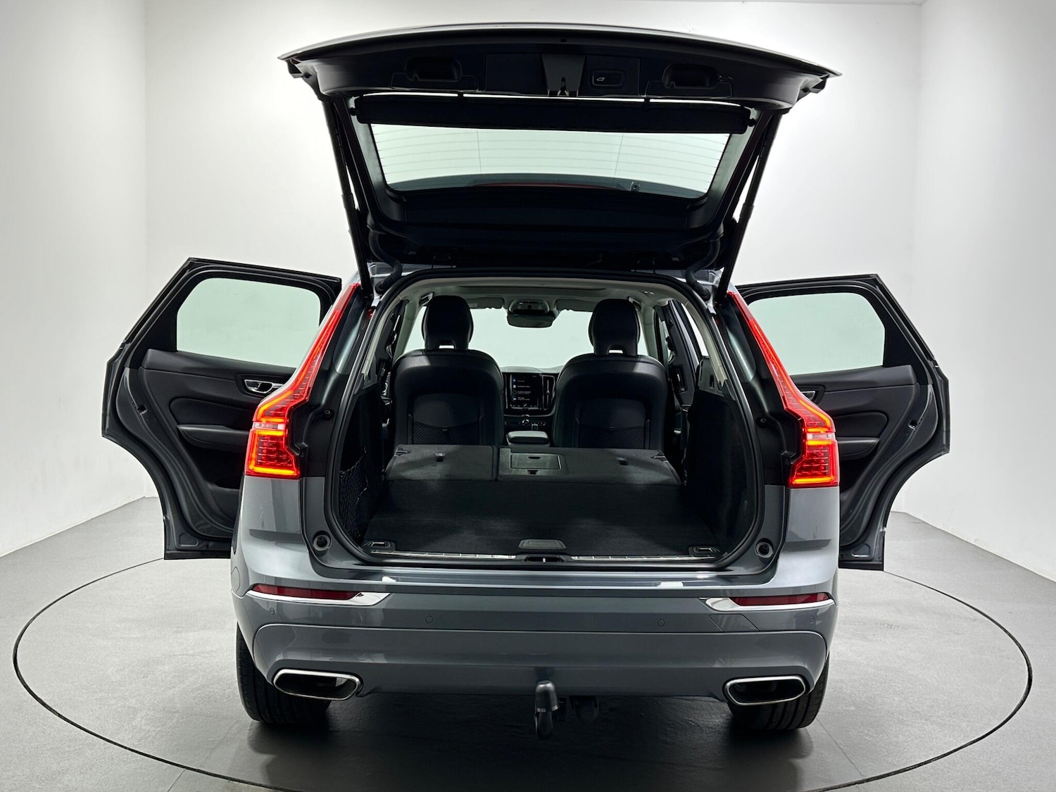 Used Volvo XC60 2021 for sale - 76878921: Photo 43