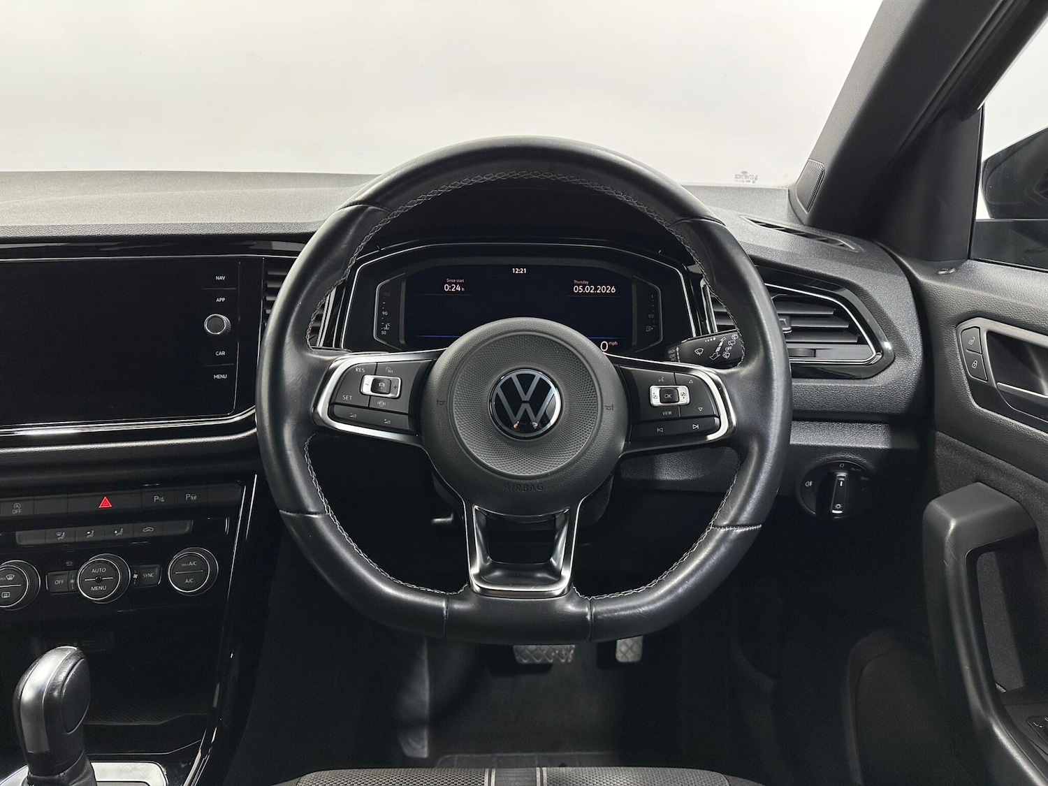 Used Volkswagen T-Roc for sale - 77455663: Photo 13