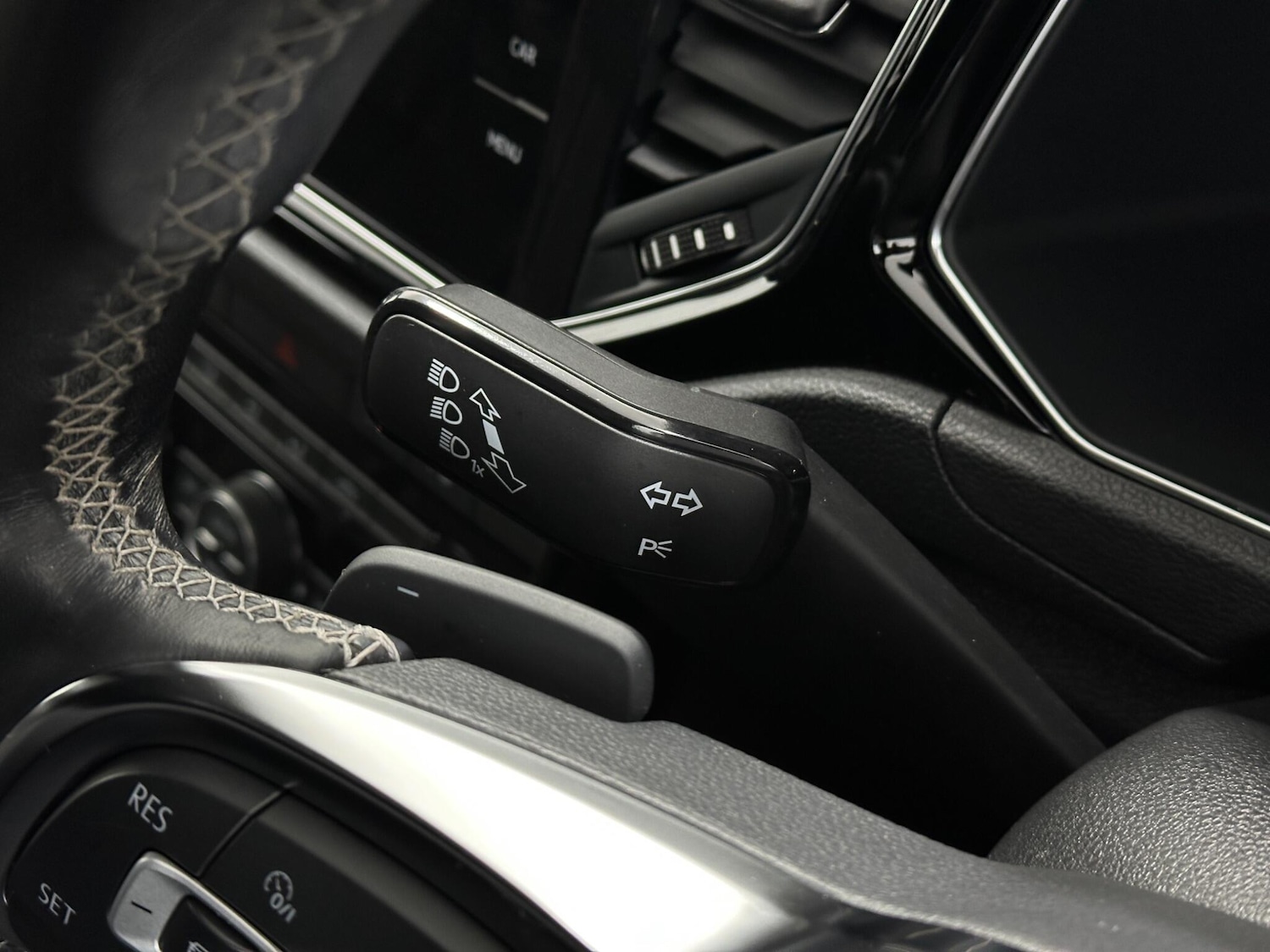 Used Volkswagen T-Roc for sale - 77455663: Photo 15