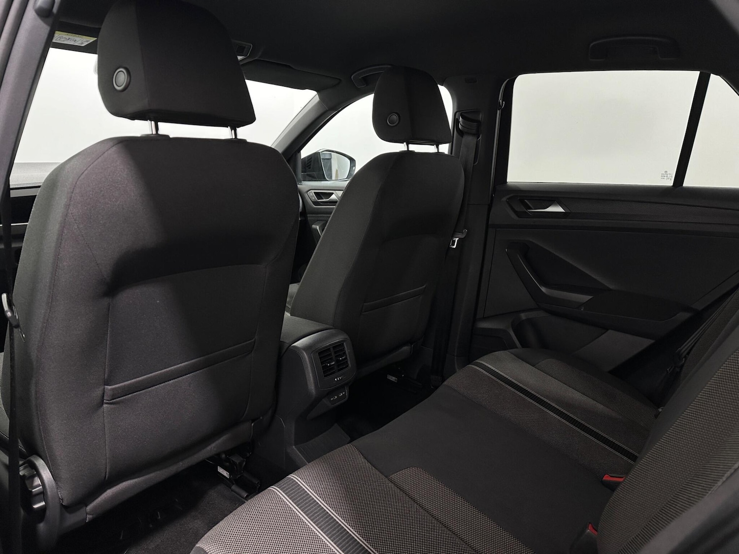 Used Volkswagen T-Roc for sale - 77455663: Photo 38