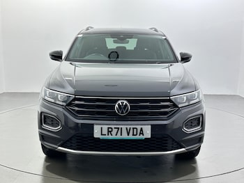 Used Volkswagen T-Roc 2021 for sale - 77455663: Photo