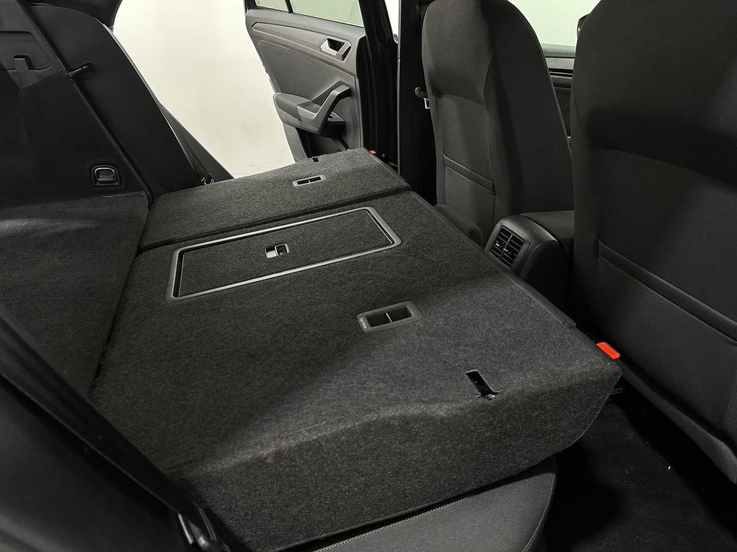 Used Volkswagen T-Roc for sale - 77455663: Photo 46