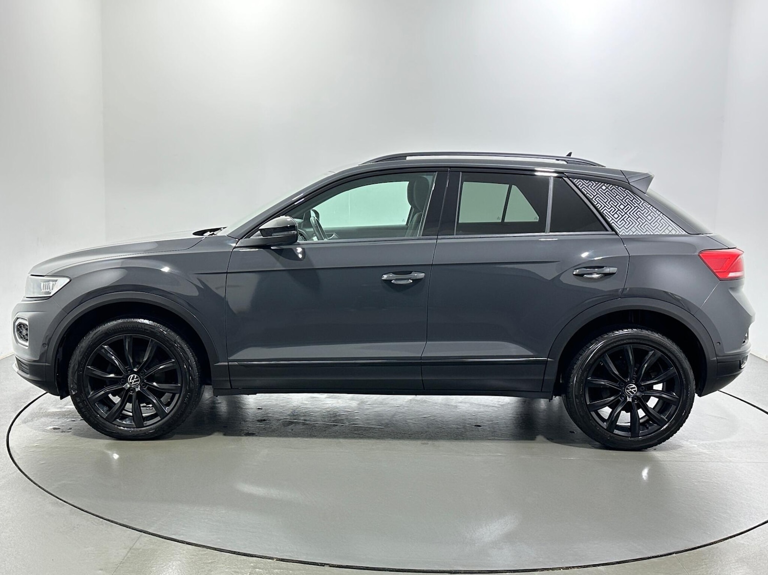 Used Volkswagen T-Roc for sale - 77455663: Photo 5