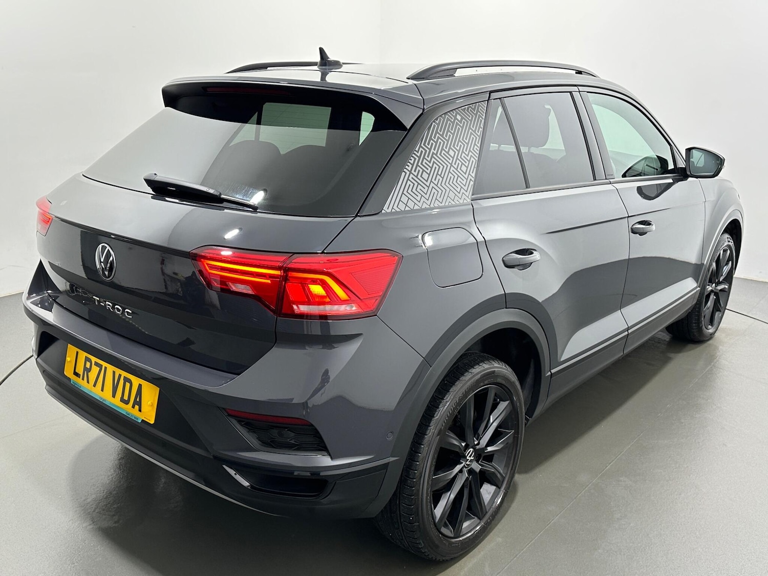 Used Volkswagen T-Roc for sale - 77455663: Photo 51