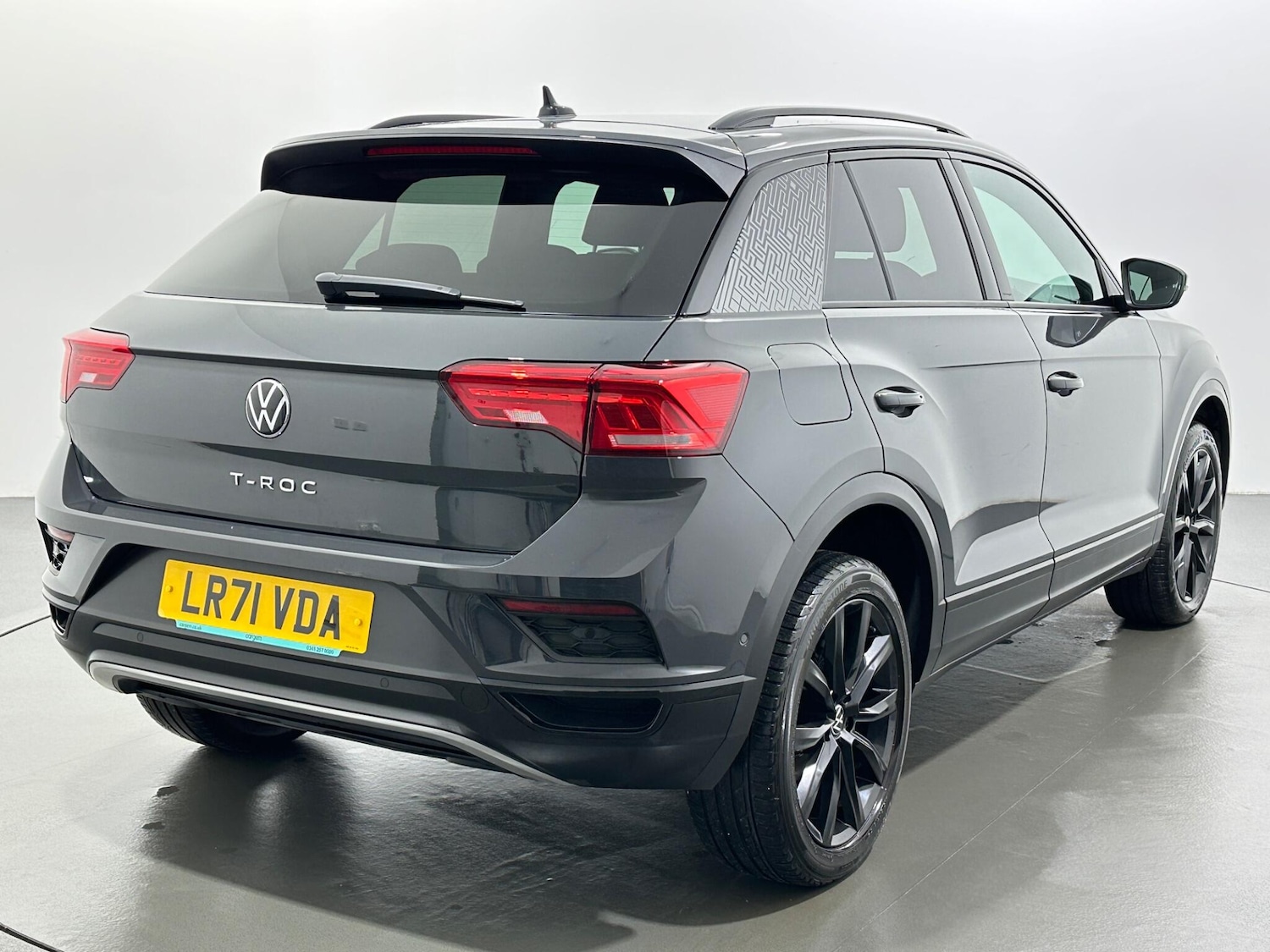 Used Volkswagen T-Roc for sale - 77455663: Photo 8